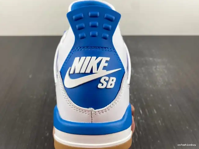 DR5415-104 Retro Jordan SB 4 0704